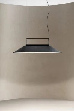 Shoemaker 1204mm, Structuur Zwart - Kap In Grijs Vilt 10 Shoemaker 1204mm, Structuur Zwart - Kap In Grijs Vilt -Flos Verkoop image 189