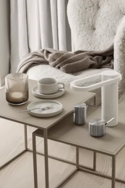 Blomus Hoop Tafellamp LED Oplaadbaar Wit -Flos Verkoop x886x886 blomus hoop tafellamp1.jpg.pagespeed.ic .je4spn30o2