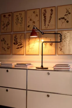 DCW éditions Lampe Gras N317 Bureaulamp Wit -Flos Verkoop x886x886 dcw editions lampe gras n317 tafellamp sfeer.jpg.pagespeed.ic .Plh0VsQgFJ