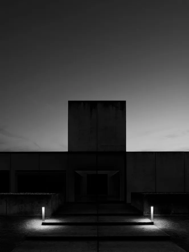 Flos Casting T 100x200 Sokkellamp LED 2700K Zwart 5 Flos Casting T 100x200 Sokkellamp LED 2700K Zwart - Image 5