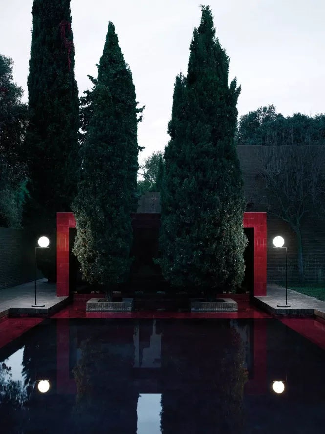 Flos IC Lights F1 Outdoor Vloerlamp Messing, Voet Lichtgrijs 13 Flos IC Lights F1 Outdoor Vloerlamp Messing, Voet Lichtgrijs - Image 13