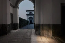 Flos Ipnos Outdoor Vloerlamp LED Aluminium -Flos Verkoop x886x886 flos ipnos vloerlamp sfeer2 1.jpg.pagespeed.ic .eoaZn6mhM3