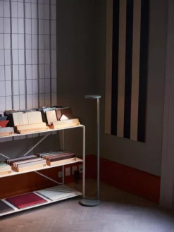 Flos Oblique Vloerlamp LED Glanzend Grijs -Flos Verkoop x886x886 flos oblique vloerlamp led10.jpg.pagespeed.ic .6vQmDXVOp1