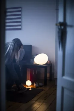 Foscarini Gregg Media Tafellamp Dimbaar Wit -Flos Verkoop x886x886 foscarini gregg tafellamp large wit1.jpg.pagespeed.ic .YaNL baa2R