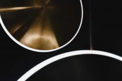 Graypants Chrona Dish 10 Vertical Hanglamp Ø24 Messing -Flos Verkoop x886x886 graypants dish 6 horizontal hanglamp22.jpg.pagespeed.ic .WipB9vR AA