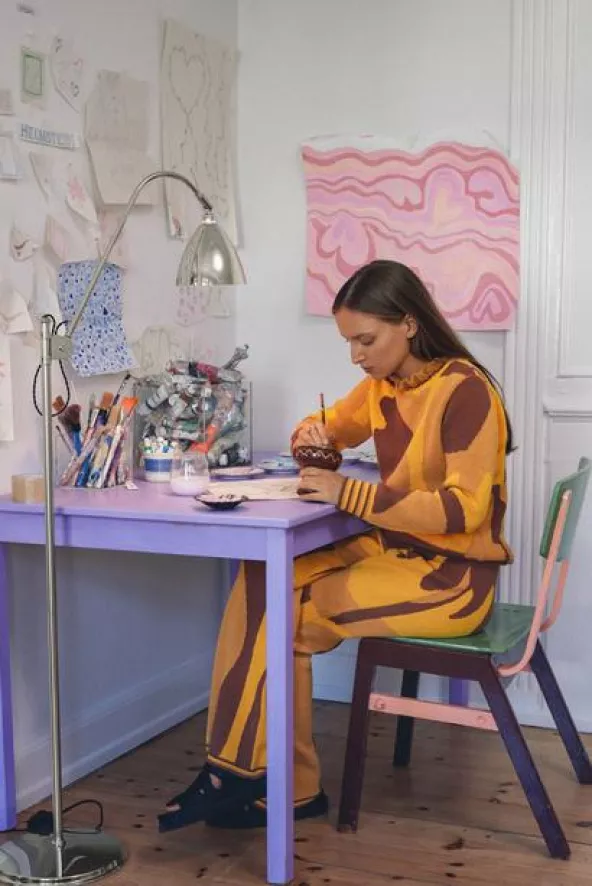 Gubi Bestlite BL3 Vloerlamp Medium Zwart/classic White 9 Gubi Bestlite BL3 Vloerlamp Medium Zwart/classic White - Image 9