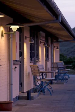 Louis Poulsen Toldbod 220 Wandlamp Zwart -Flos Verkoop x886x886 louis poulsen toldbod 220 buitenlamp sfeer 2.jpg.pagespeed.ic .UCAcUrQkhU 1