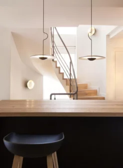 Marset Ginger Hanglamp Ø60 LED Phase Cut Zwart/wit 16 Marset Ginger Hanglamp Ø60 LED Phase Cut Zwart/wit -Flos Verkoop x886x886 marset ginger 32 hanglamp led phase cut6.jpg.pagespeed.ic .xyqnGHnPUj