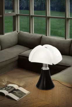 Martinelli Luce Pipistrello Vloer- En Tafellamp Retrofit Wit 33 Martinelli Luce Pipistrello Vloer- En Tafellamp Retrofit Wit -Flos Verkoop x886x886 martinelli luce pipistrello tafellamp16.jpg.pagespeed.ic .02FYz1FMRe