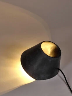 Serax Lighting By Patrick Paris Eaunophe Tafellamp Small Zwart -Flos Verkoop x886x886 serax eaunophe tafellamp large buiten11.jpg.pagespeed.ic .iVjFv3Gs M