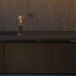 Tala LED Knuckle Tafellamp Met Voronoi Lichtbron Walnoot -Flos Verkoop x886x886 tala led knuckle tafellamp met voronoi lichtbron9.jpg.pagespeed.ic .G64see0rNR