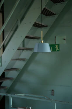 Tonone Bella Hanglamp Ø27 Messing Fitting Ice Blue -Flos Verkoop x886x886 tonone bella hanglamp11.jpg.pagespeed.ic .PWnOblwMco