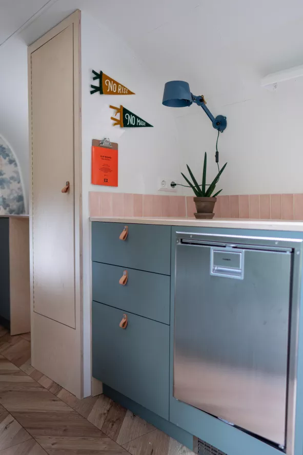 Tonone Bolt Sidefit Wandlamp Small Met Stekker Ash Grey 2 Tonone Bolt Sidefit Wandlamp Small Met Stekker Ash Grey - Image 2