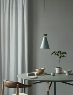 Warm Nordic Cone Hanglamp Ø16 Warm White -Flos Verkoop x886x886 warm nordic cone hanglamp11.jpg.pagespeed.ic .NP Sy8vKRa